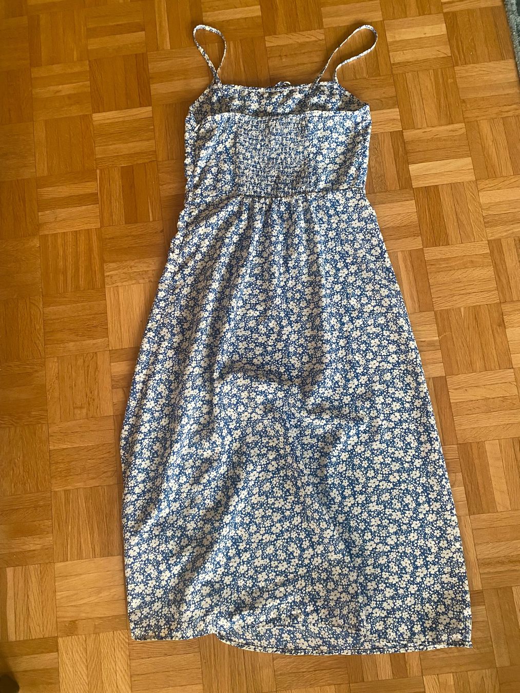 Kleider: Sommerkleid Gr 36 – Gebraucht aus Zug von estarthyme 2