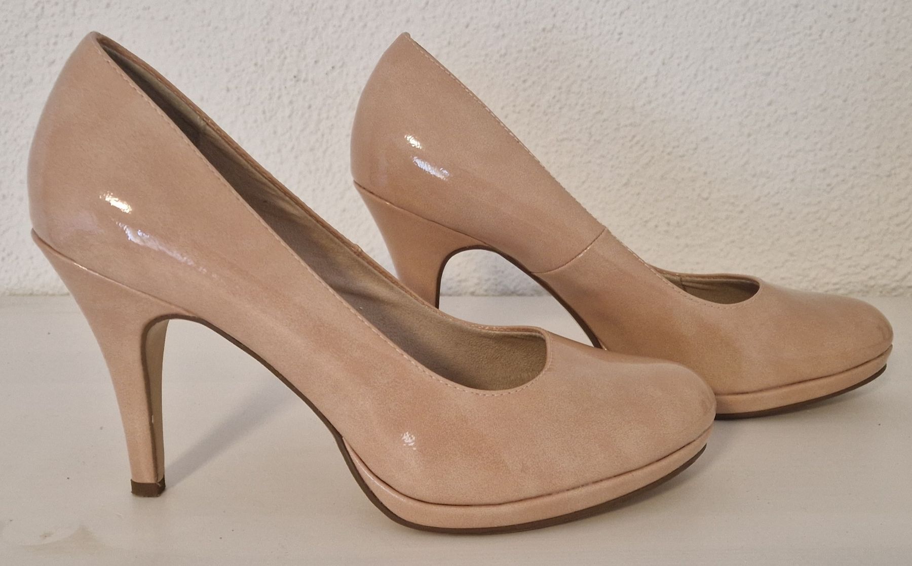 Tamaris Scarpe da donna: hellbeige Tamaris Pumps, Grösse 41 – Nuovo (secondo la descrizione) da Menziken venduto da chs_xd76 1