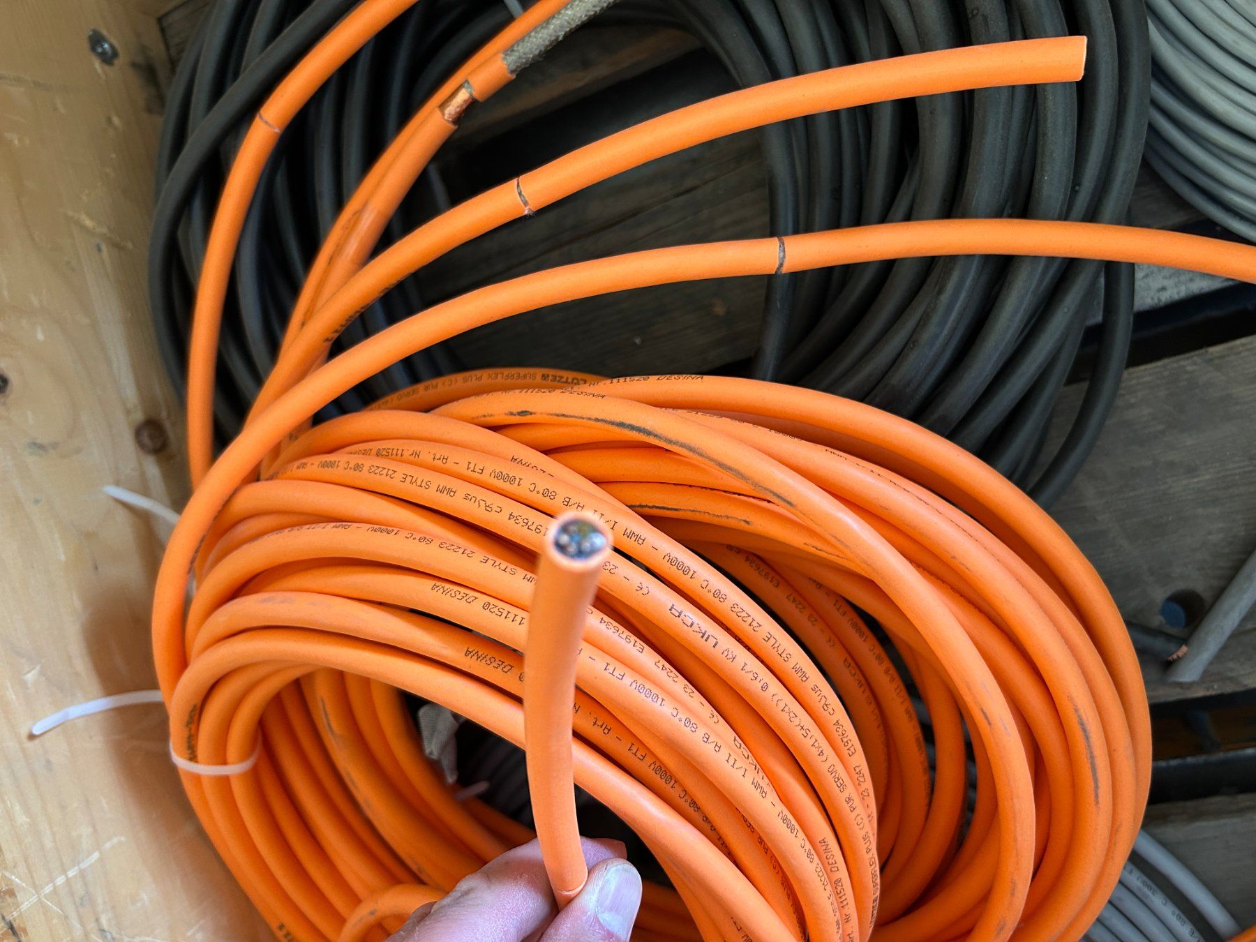 Câbles: Posten Elektrokabel - Kupferkabel NEU – Neuf (Voir description) à Zofingen par Maschinenfabrik 1