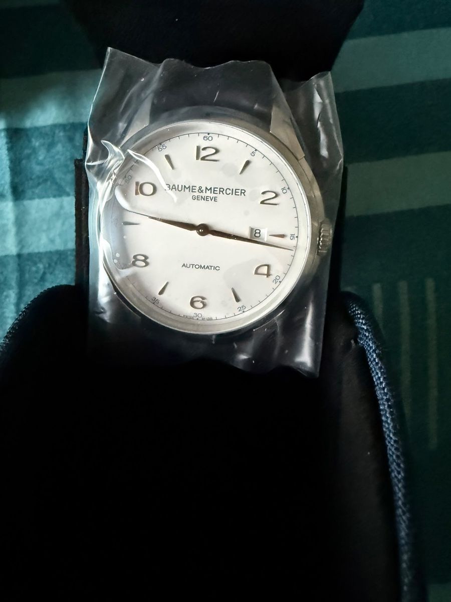 Baume & Mercier Uhren: Baume & Mercier Clifton Automatic Neu & ungetragen – Neu und originalverpackt aus Perlen von fra_jjt6 9