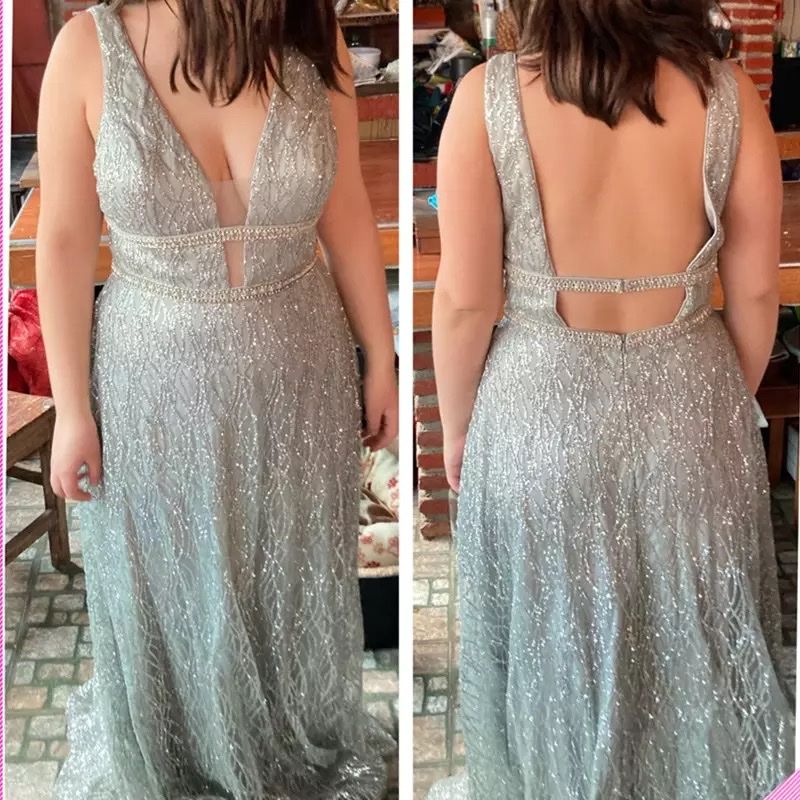Robes: Abendkleid lang Silber Glitzer mit Strass Grösse S – Neuf (Voir description) à Appenzell par mir_rqn6 1