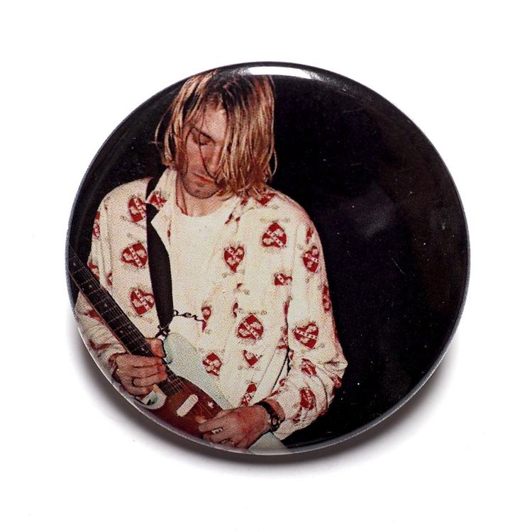 Badge / Pin's - Kurt Cobain / Nirvana - Music | Acheter sur Ricardo