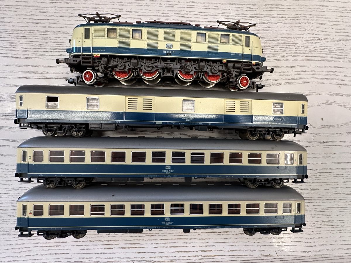 Roco Modellini di ferrovie: Roco 4141A DB BR 118 Personenzug – Usato da Lupsingen venduto da New-Haven 2