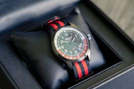 Alpina Startimer Pilot GMT - Rot - Quartz - NATO Armband