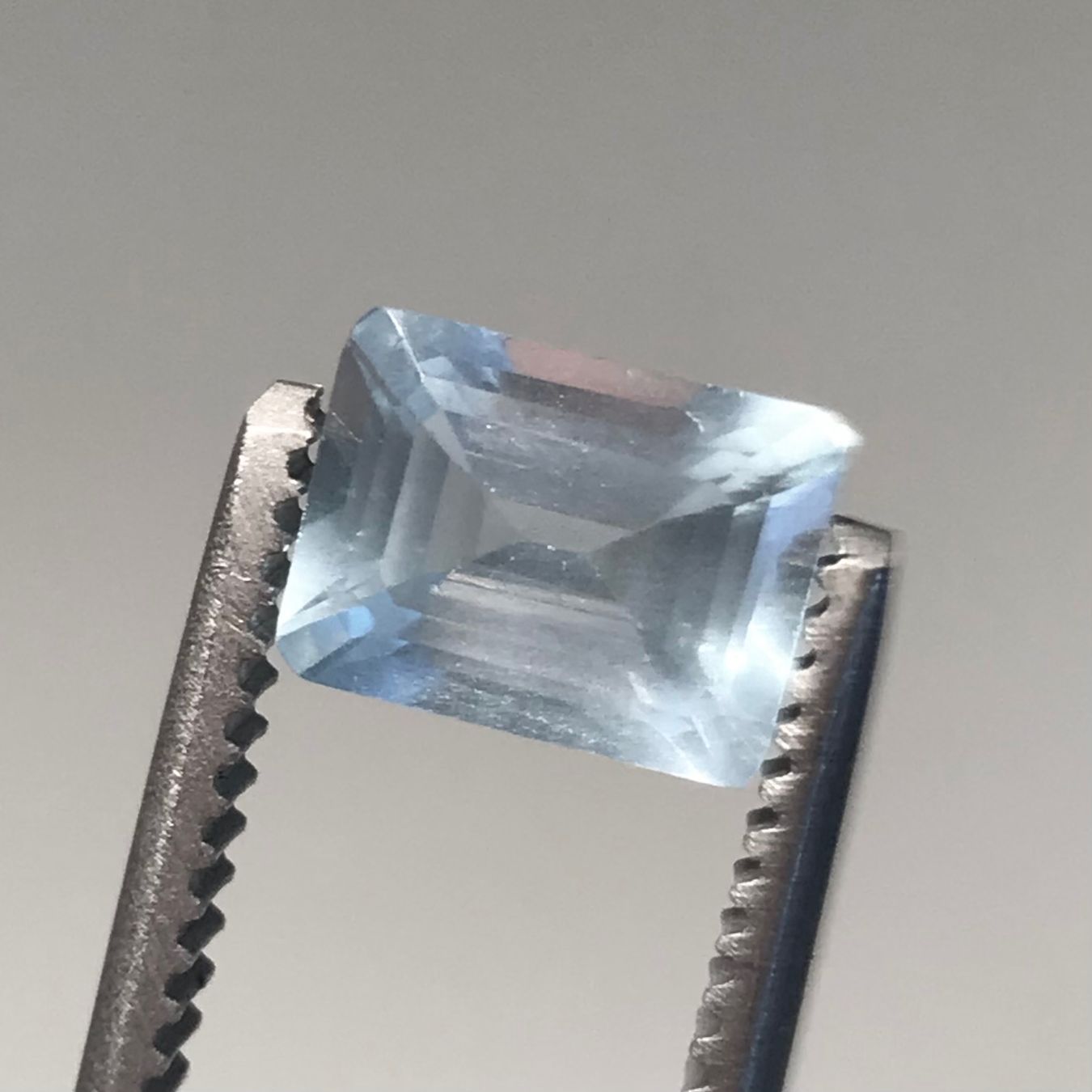 Pietre preziose: top Aquamarin Edelstein, 1.7 Karat, milchig hellblau – Nuovo (secondo la descrizione) da Biel venduto da djvalbnc 1