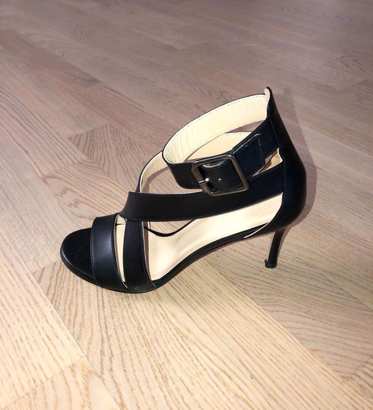 Navyboot Damenschuhe: NAVYBOOT Sandalen schwarz Gr. 37 – Gebraucht aus Zürich von sel_w5sd 4