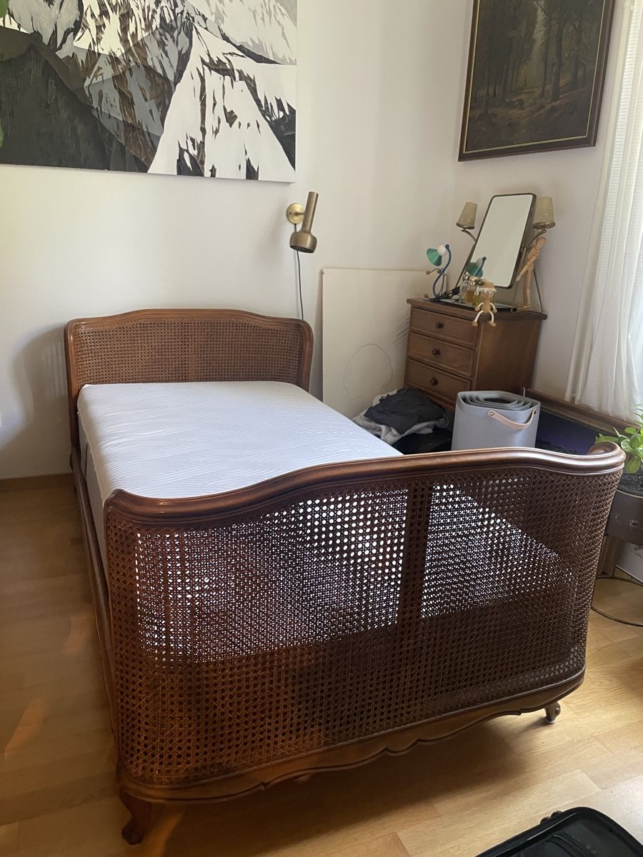 Betten: Bett mit Matratze – Gebraucht aus Zürich von Grotanna