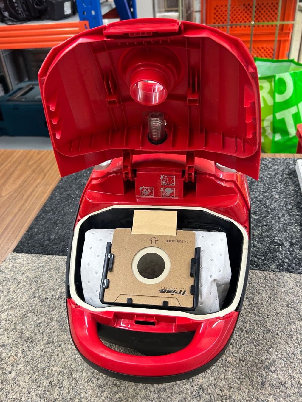 Trisa Aspirapolveri & Accessori: Staubsauger Trisa Model T 6683 Rot – Usato da Malters venduto da DPHandel 6