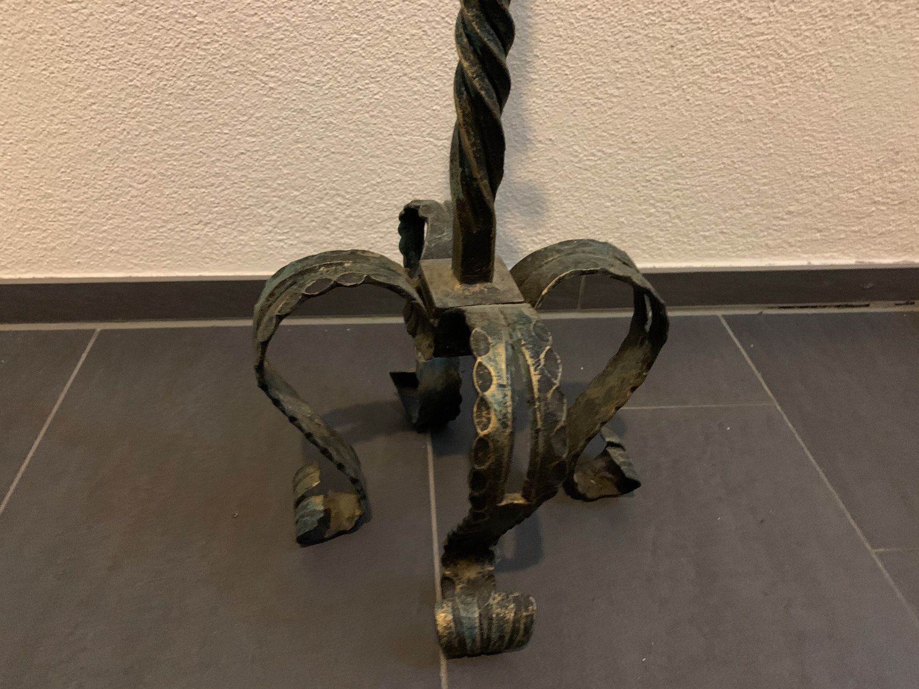 Portacandele: Kerzenständer massiv mit dicker Kerze – Usato da Edlibach venduto da RUW19 5