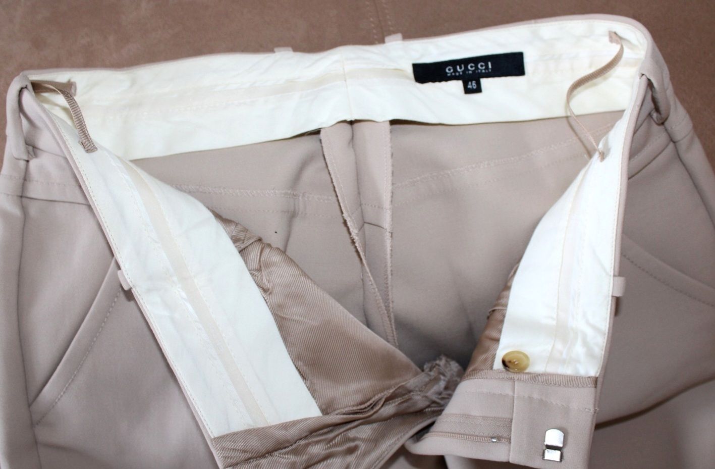 Gucci Hosen: Pantaloni a sigaretta – Defekt aus Vezia von MelRush