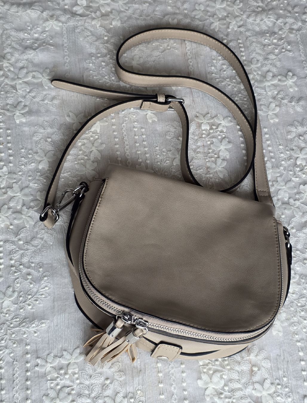 C&A Borse da donna: C&A Umhängetasche in Beige ,Neu – Nuovo (secondo la descrizione) da Rheinsulz venduto da Gilea