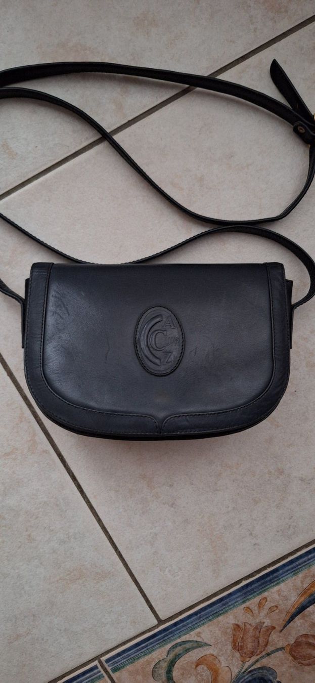 Borse da donna: Petit sac en cuir bleu marine Vintage – Usato da St-Triphon venduto da Jldr0 2