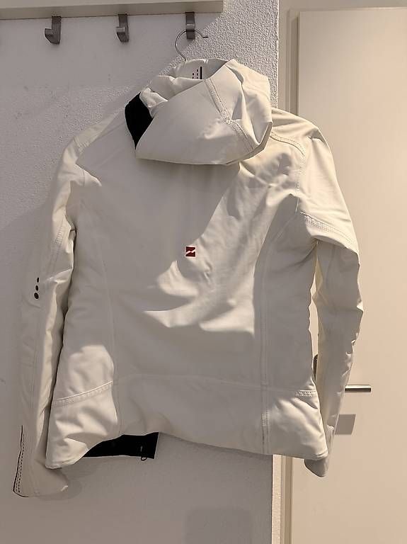 Mountain Force Giacche: Mountain Force Damenjacke / Skijacke – Usato da Boswil venduto da lul_9hcv 1