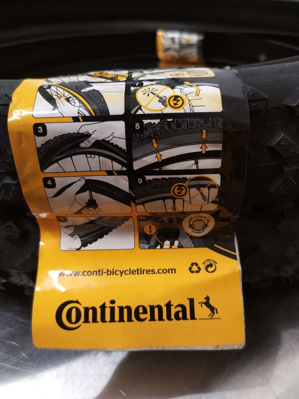 Continental Pneumatici & Ruote complete: Continental - Mountain King  – Nuovo (secondo la descrizione) da Hombrechtikon venduto da findik 4