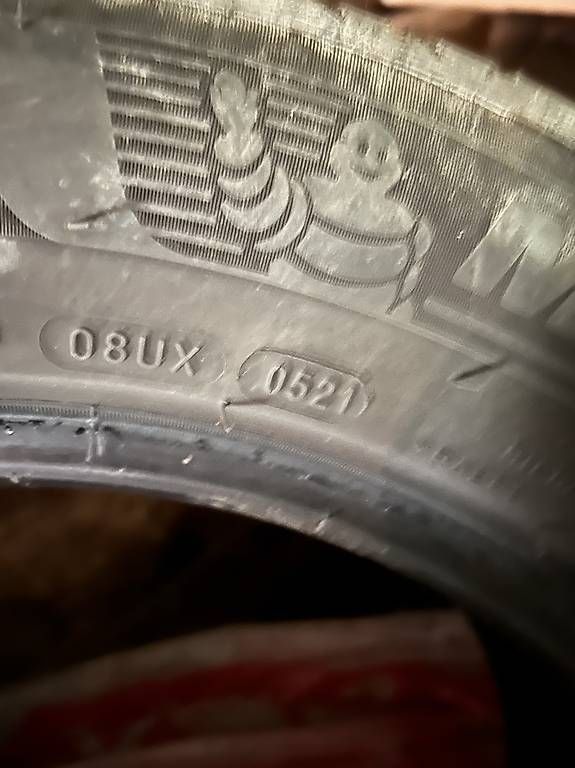 Sonstiges Schreiben & Zeichnen: 2 Pneus été 215/60 R16 99H – Gebraucht aus Sonvilier von eme_2vyf 3