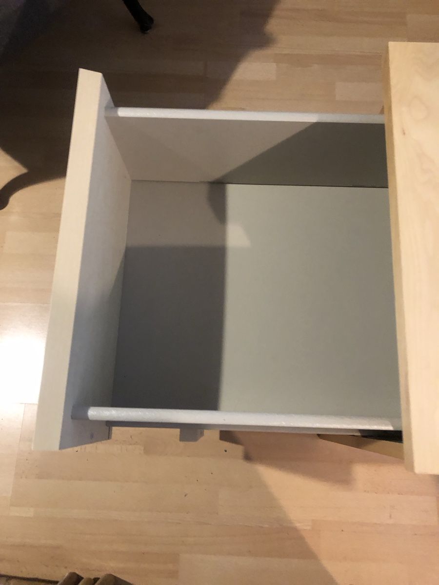 Ikea Comodini: IKEA MALM  Nachtisch – Usato da Olten venduto da Lara1967 3