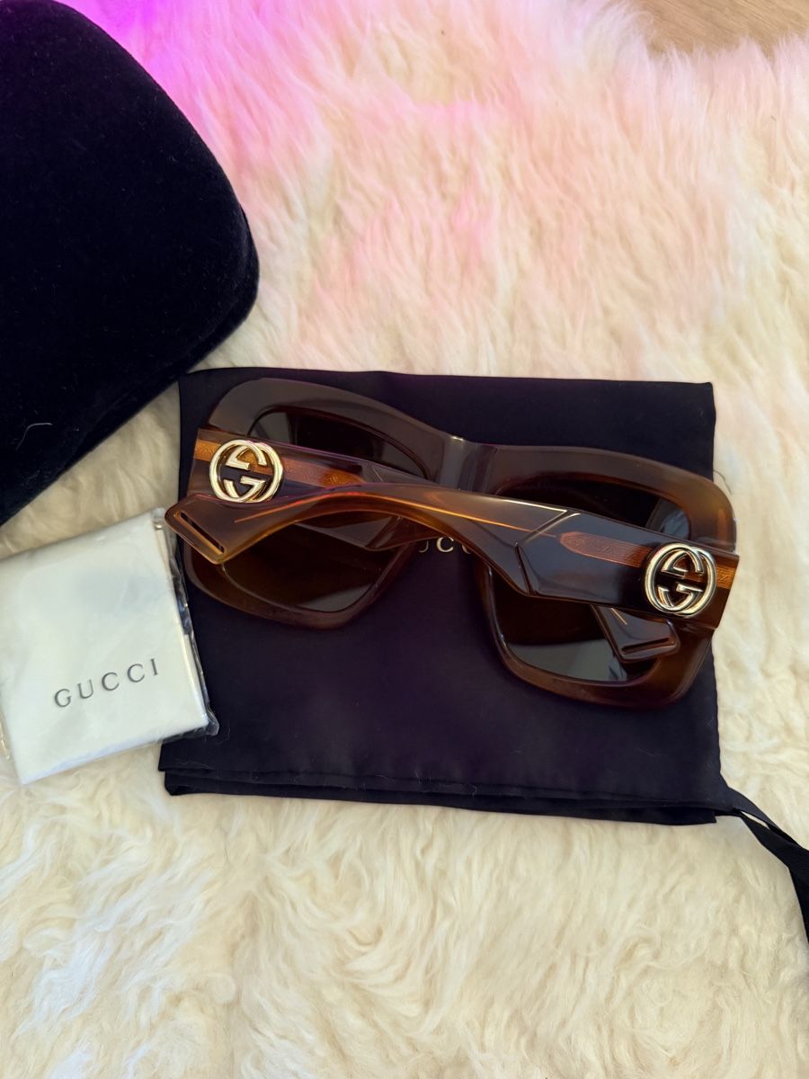 Gucci Occhiali & Lenti: Lunettes de soleil Gucci neuves  – Nuovo (secondo la descrizione) da Lausanne venduto da Meganelausanne 1