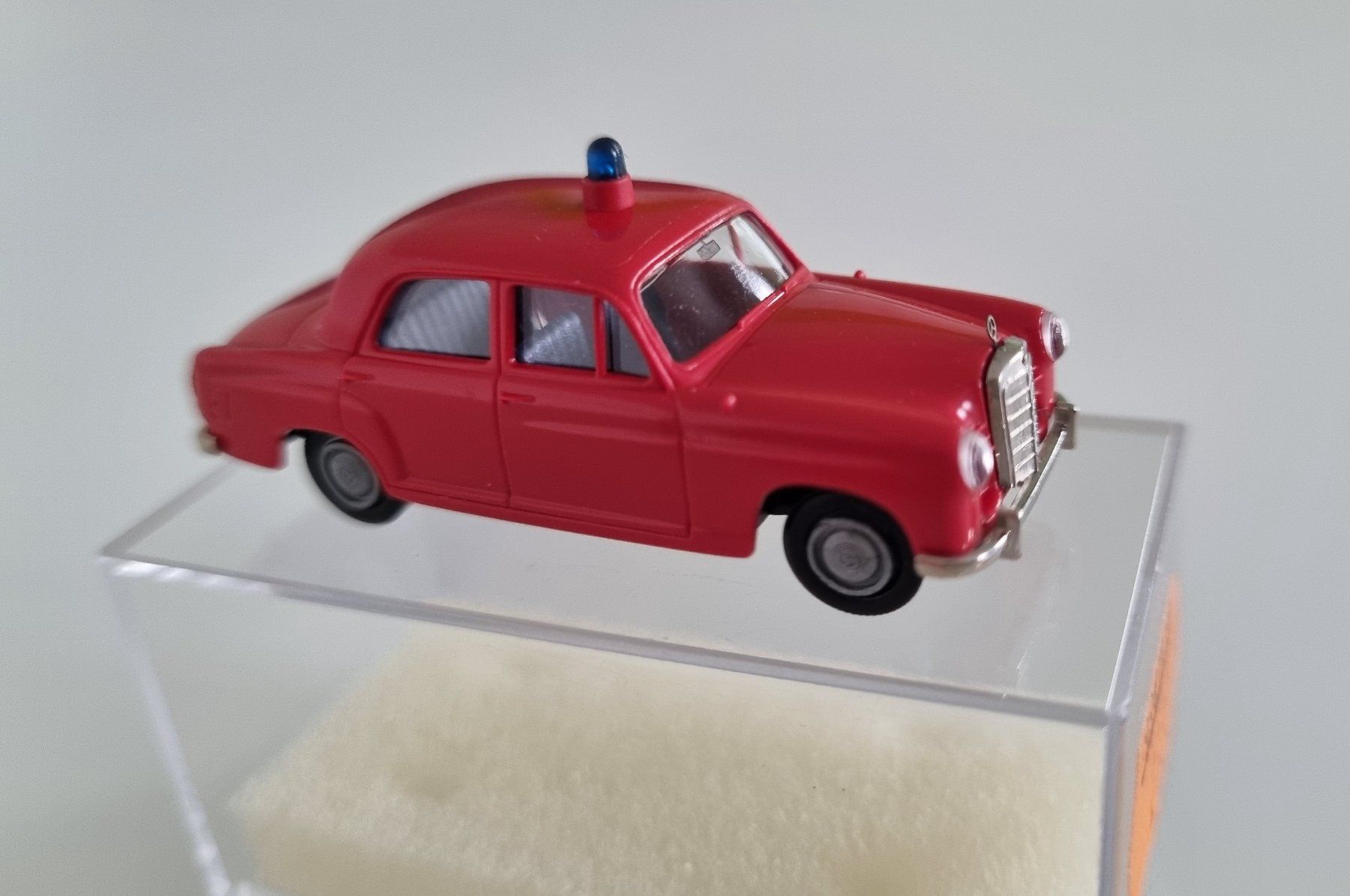 Brekina Modellautos: BREKINA 2330 u. 2241 – Neu und originalverpackt aus Cugnasco von FuoriTutto 2