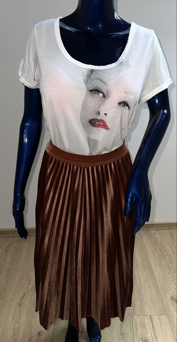 Escada Tops: ESCADA SHIRT GR. M neuwertig – Neu (gemäss Beschreibung) aus Unteraegeri von MH203 5