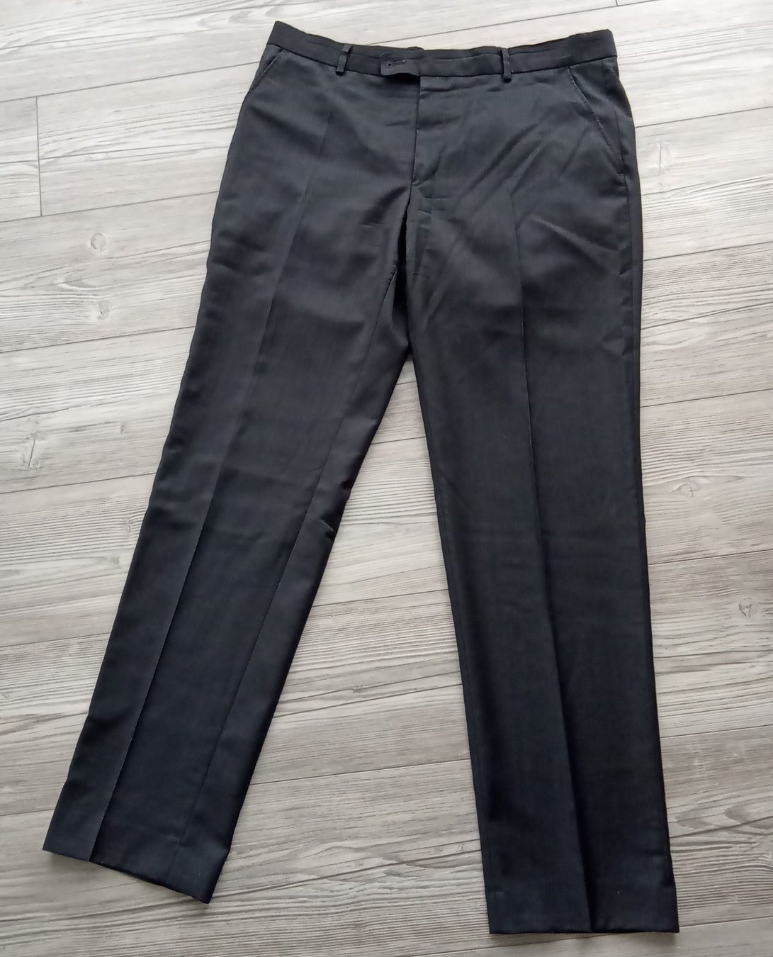 Completi: Anzug neuwertig Gr 56 Hose 54 – Usato da Eschenz venduto da Miamix 1