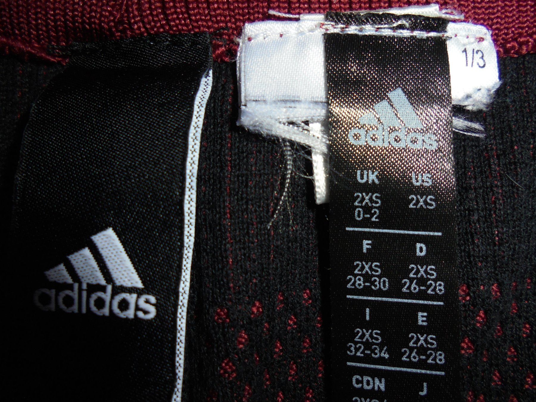 Adidas Pantaloni: TRAINERHOSEN VON ADIDAS GRÖSSE 2XS – Usato da Aarau Rohr venduto da PinkSchwein 4
