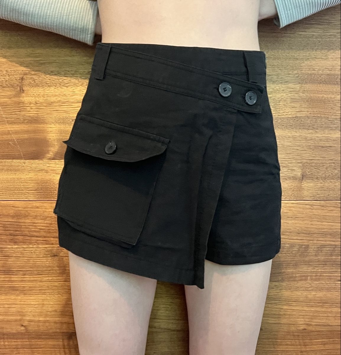 Bershka Pantaloni: Mini-Hosenrock – Usato da Zürich venduto da len_2rmp