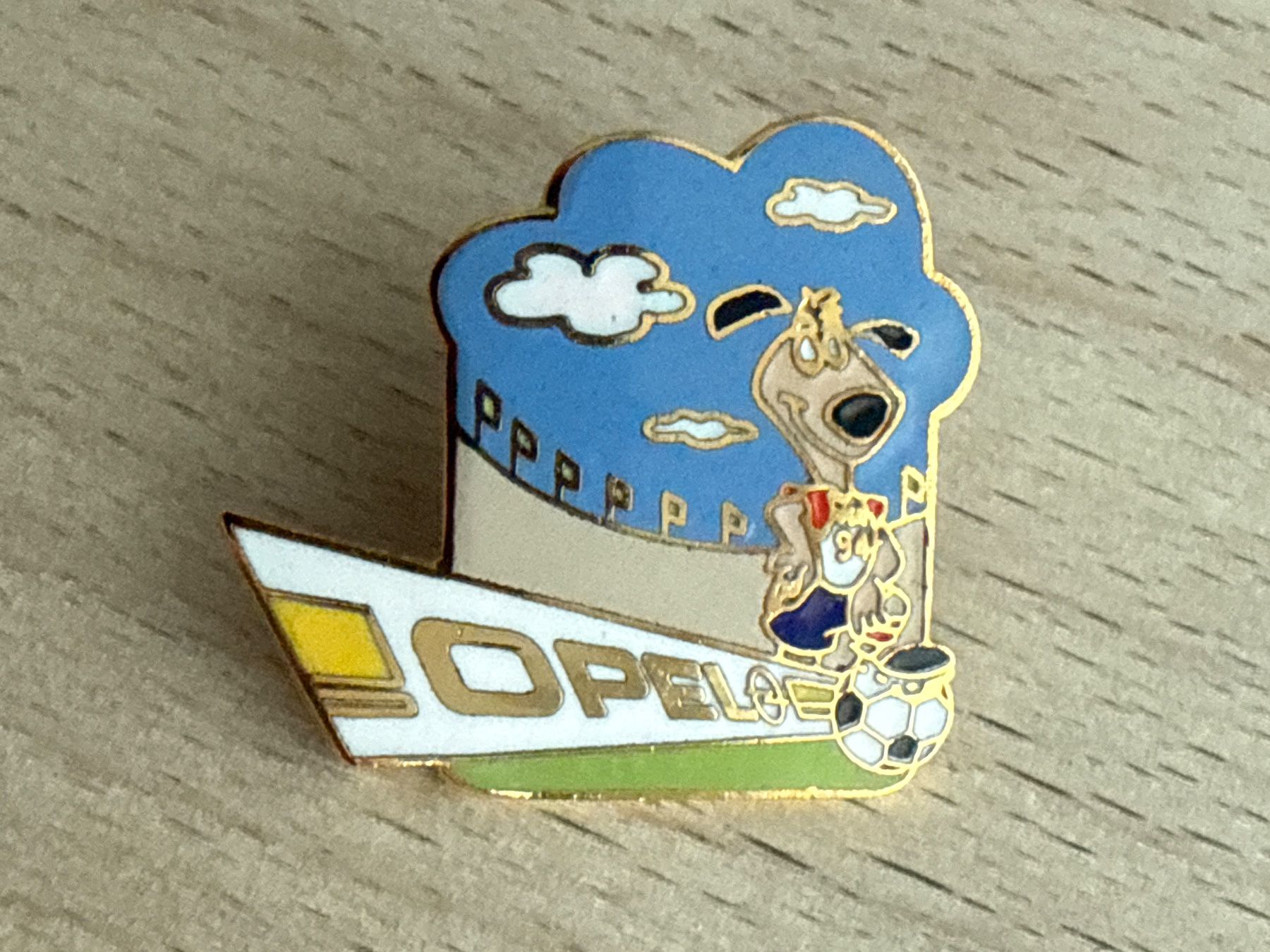 Placchette & Badge: Pin WM USA94. OPEL – Usato da Glattbrugg venduto da Schweigmatt