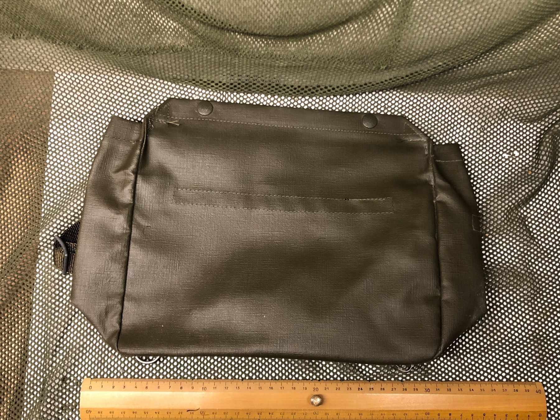 Schweizer Armee Borse: Schweizer Armee Gasmaskentasche Tasche Bauchtasche Beutel – Usato da Madiswil venduto da TEMISO 1