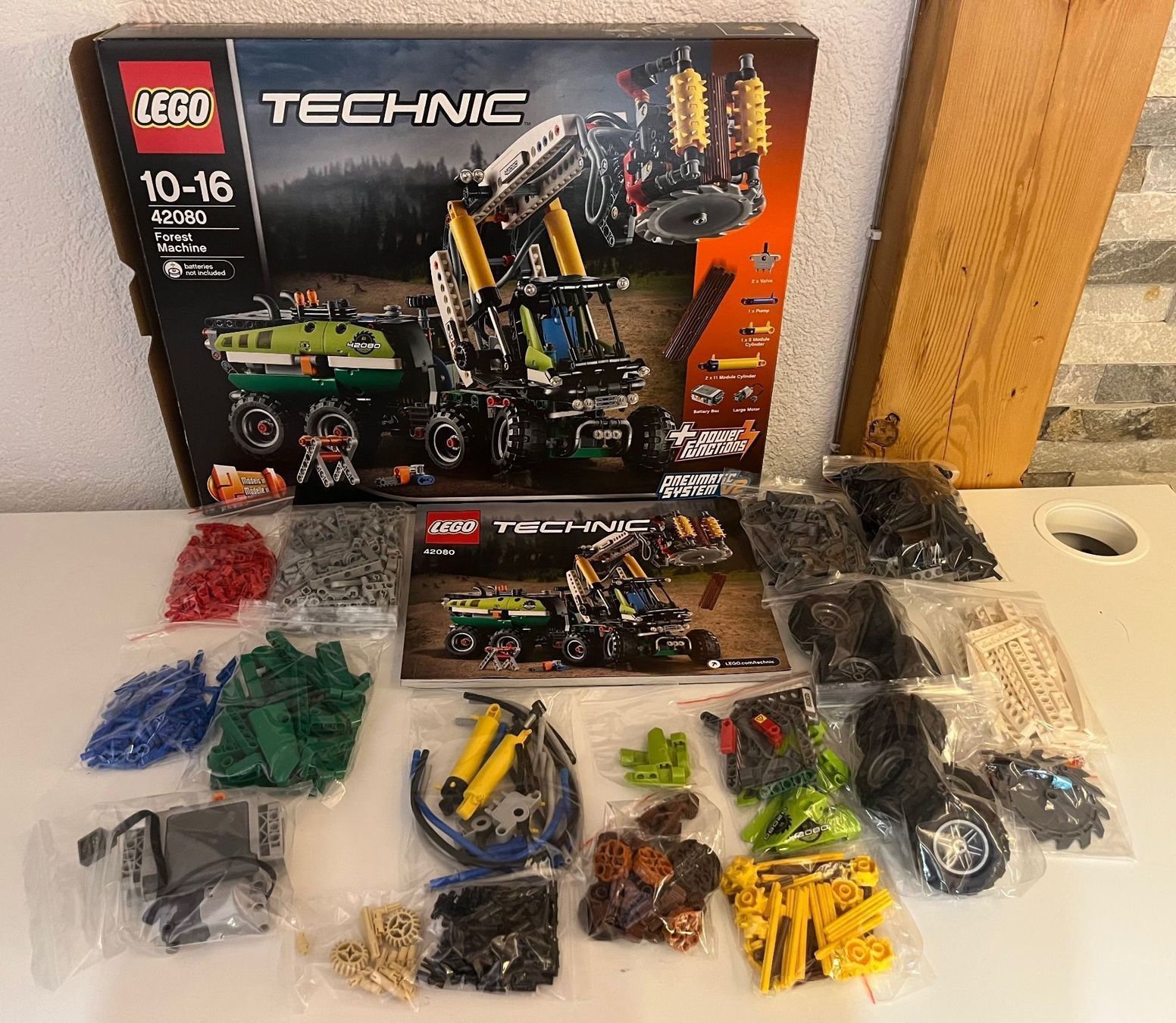 Lego Baukästen: Lego Technik 42080 – Gebraucht aus Schwenden von Noppenwelt.ch