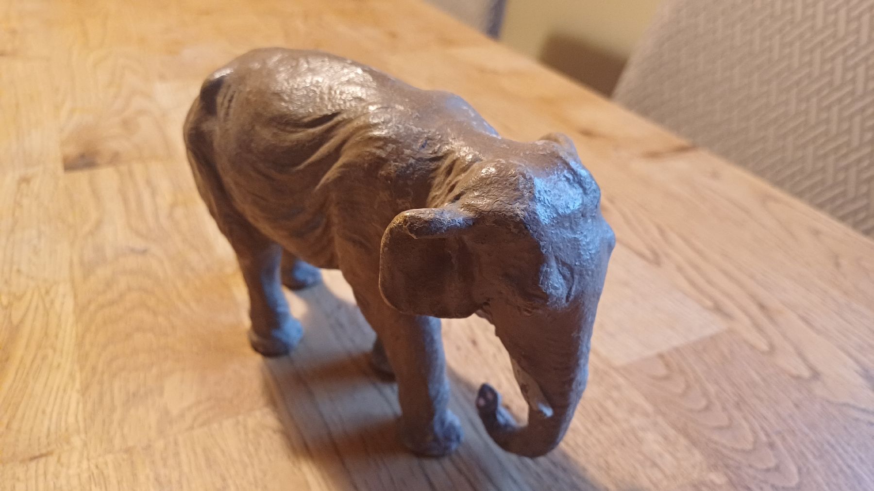 Figuren: Antiker Elefant – Gebraucht aus Flawil von Naphtali