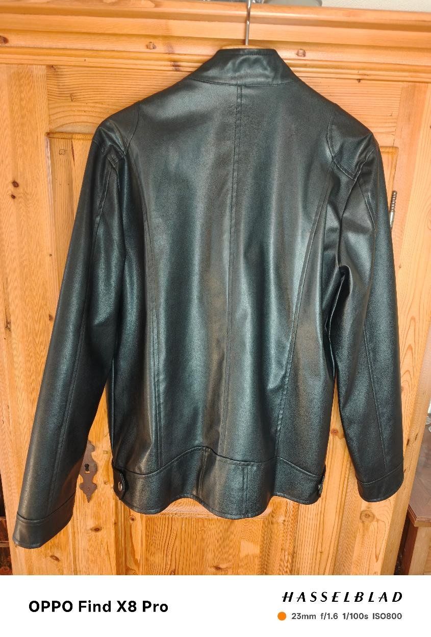 Giacche: schwarze Kunstlederjacke Grösse M – Usato da Seuzach venduto da Markleeroy 3