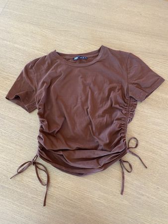 Crop-top Zara brun avec lacets sur les côtés - neuf taille S