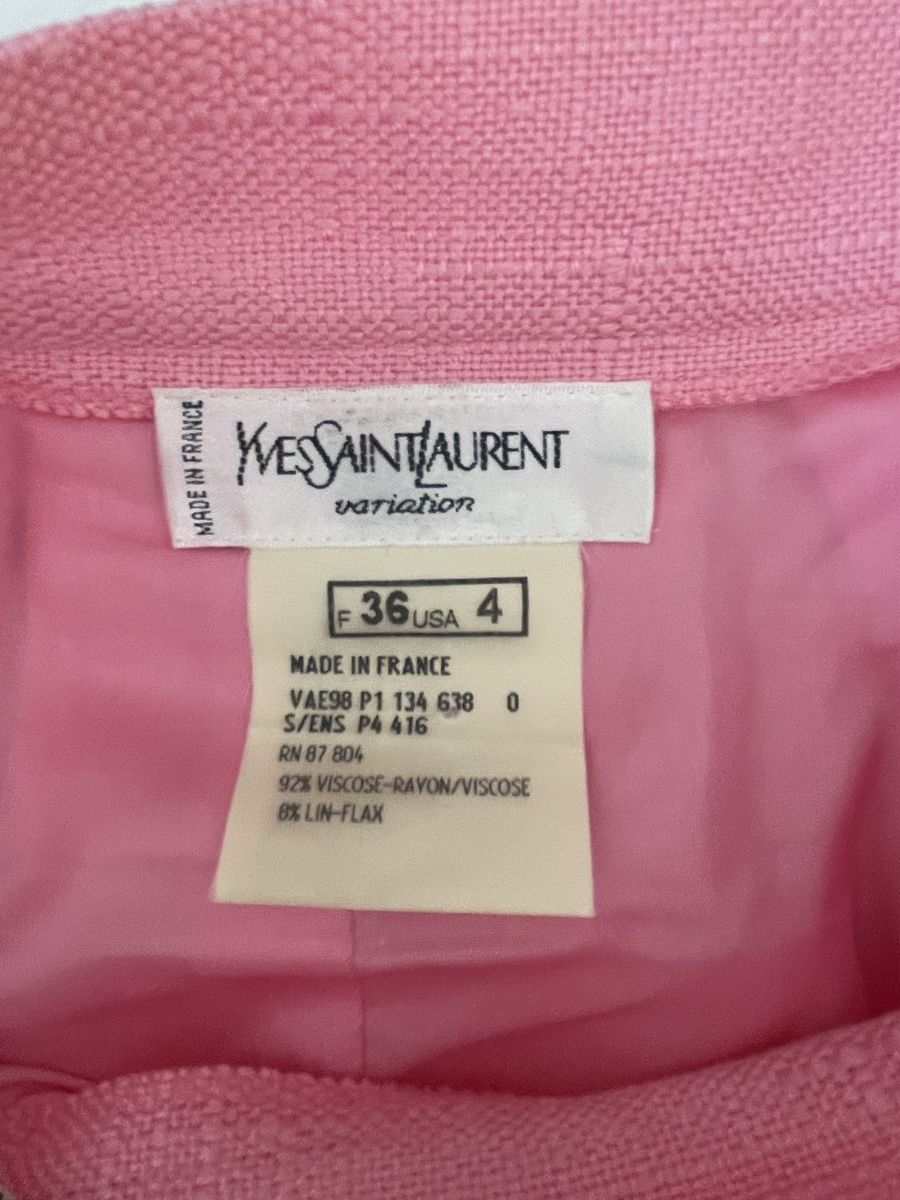 Saint Laurent Gonne: Jupe droite rose Yves Saint Laurent – Nuovo (secondo la descrizione) da Troinex venduto da nadinebmichaelson 2