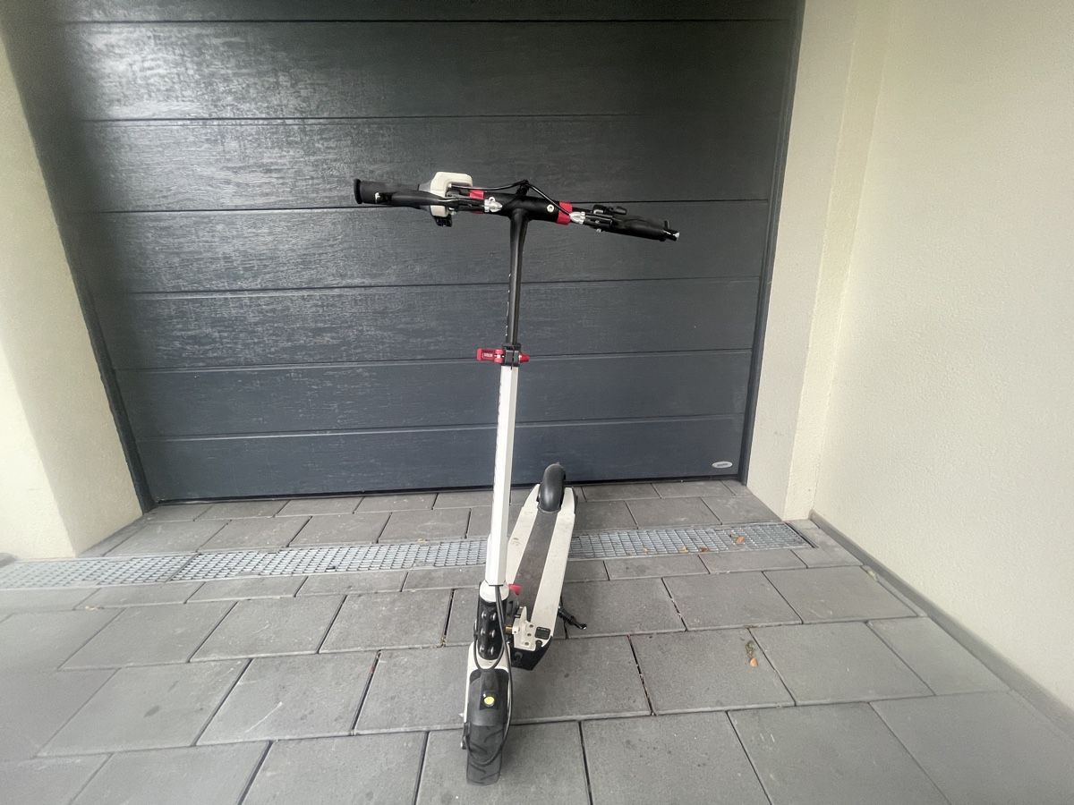 Kickboard: E Trottinett – Usato da Schachen LU venduto da Pelendura 1