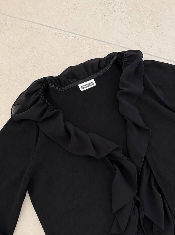 Giacche: Cardigan mit Rüschendetails Gr. XS – Usato da Merlischachen venduto da GlamGarb 1