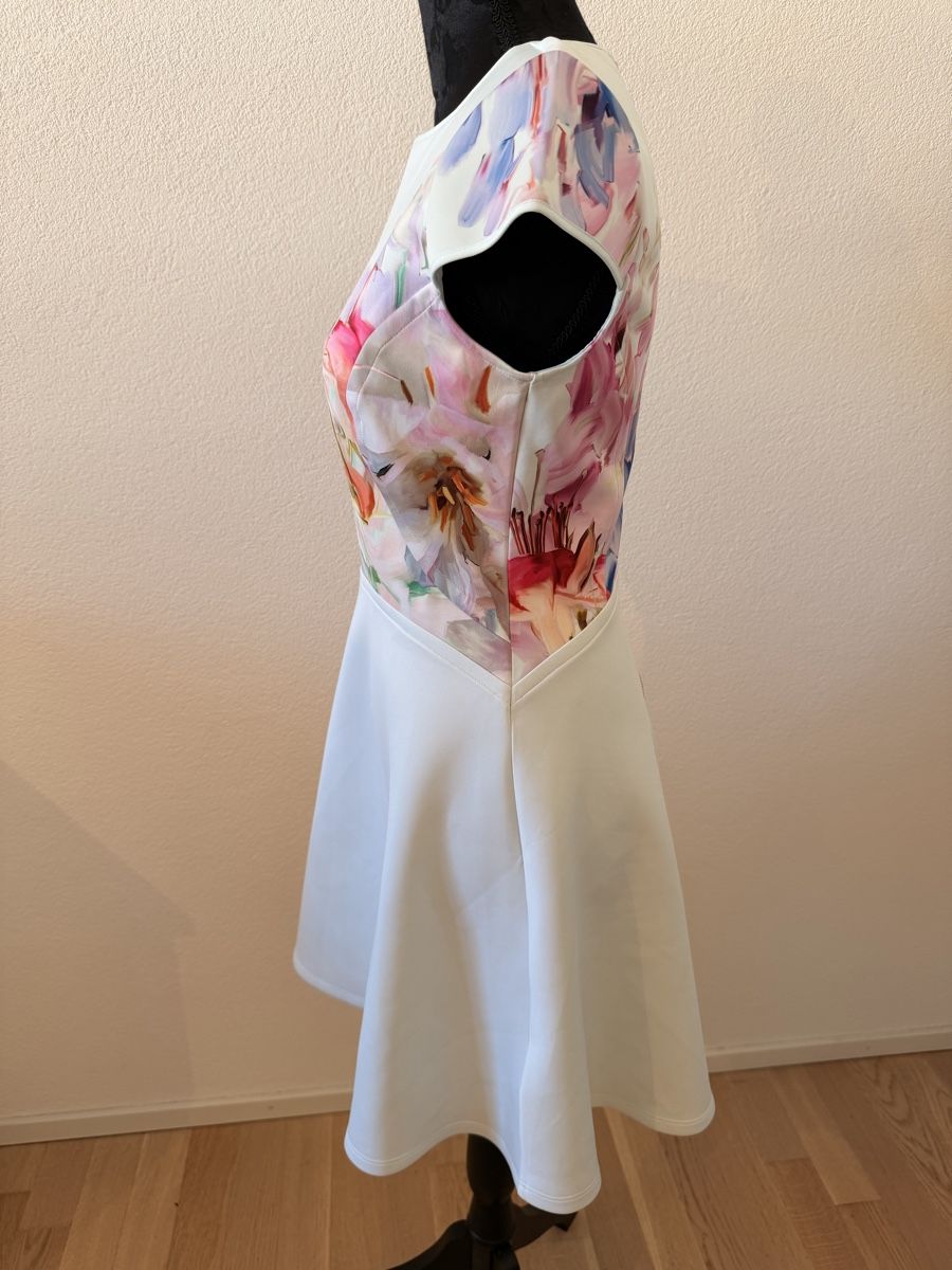 Ted Baker Kleider: TED BAKER Kleid Size 2 – Gebraucht aus Rorschach von nan_8rts 1