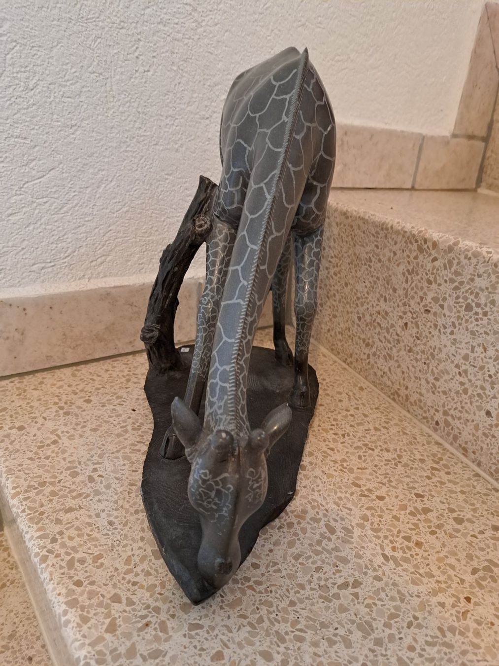 Tutte le decorazioni: Sculpture Girafe en Pierre de Lave – Usato da Le Locle venduto da Lapidary.Duc 1