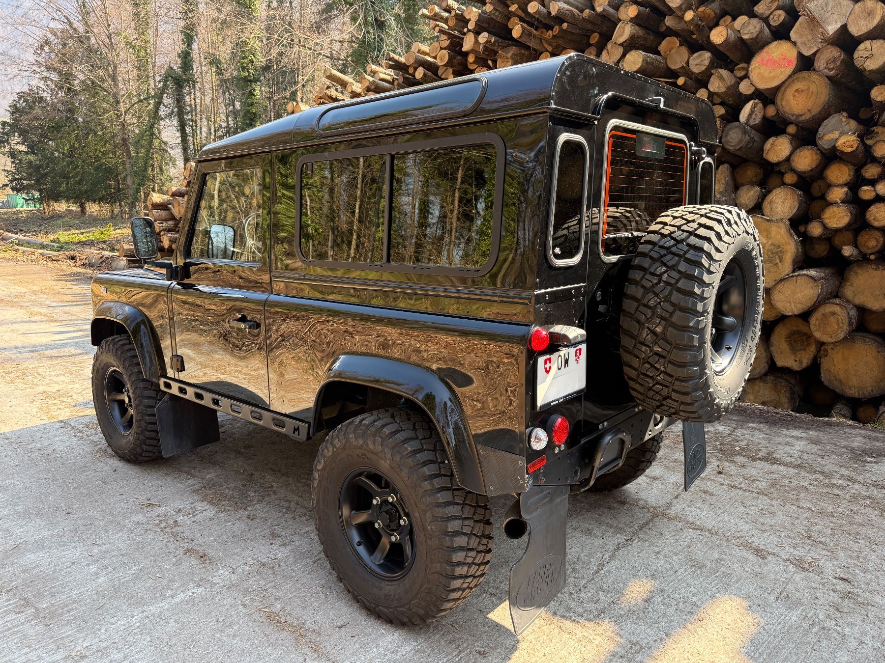 Land Rover Automobili: Land Rover Defender 90 2.4 TD4 – Usato da Giswil venduto da parker15 2