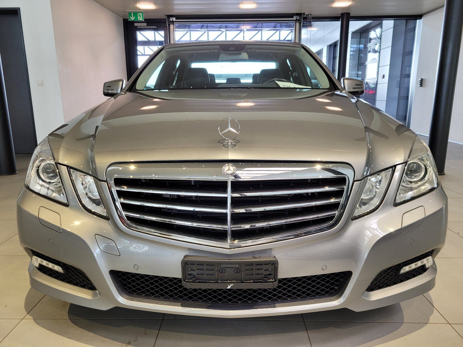 Mercedes-Benz Autos: Mercedes-Benz E 350 CGI BlueEff. Avantgarde – Gebraucht aus St. Gallen von  8