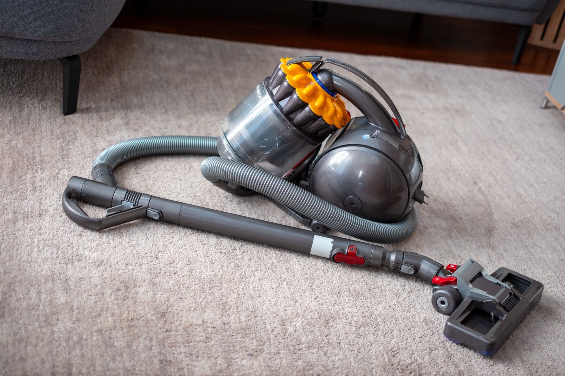 Dyson Aspirapolveri & Accessori: Staubsauger Dyson Ball Multi Floor grau – Usato da Basel venduto da Richardo_Basler