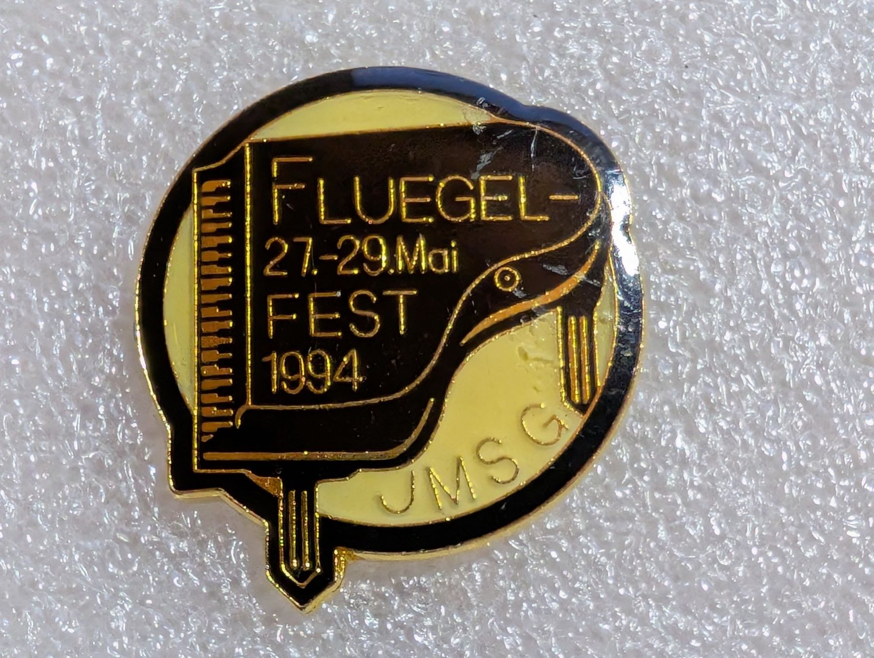 Plaketten & Abzeichen: Ansteckpin 31: Flügel Fest – Gebraucht aus Oppligen von Pin-Fall-Shop
