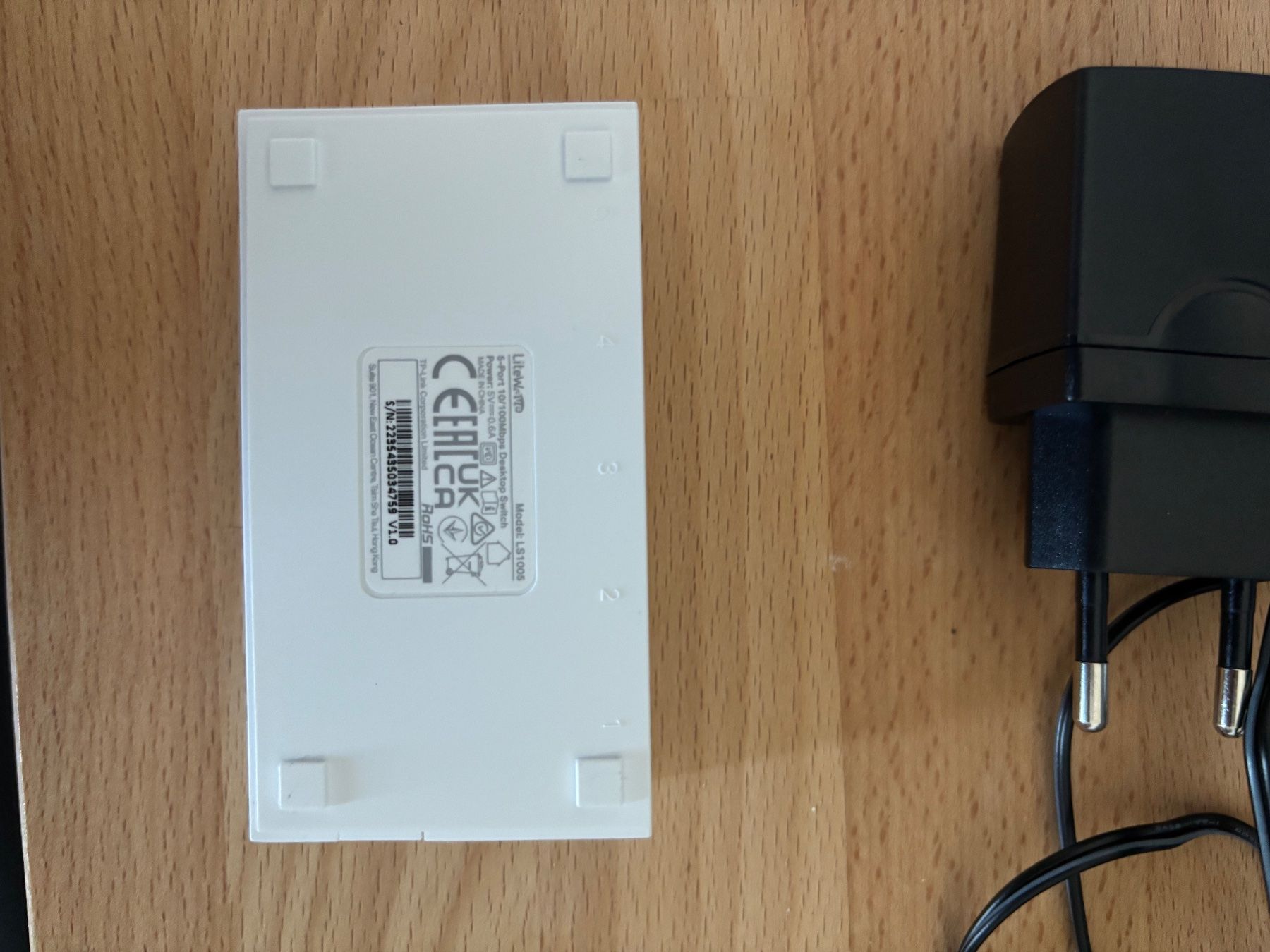 TP-Link Hubs & Switches: TP-Link LS1005 – Gebraucht aus Bremgarten AG von Trombone98 2