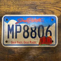 🇺🇸 U.S. Motorradnummer, South Dakota MP8806 - (18x10cm)