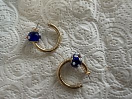 Ohrringe goldfarben mit blauen Glasperlen Modeschmuck