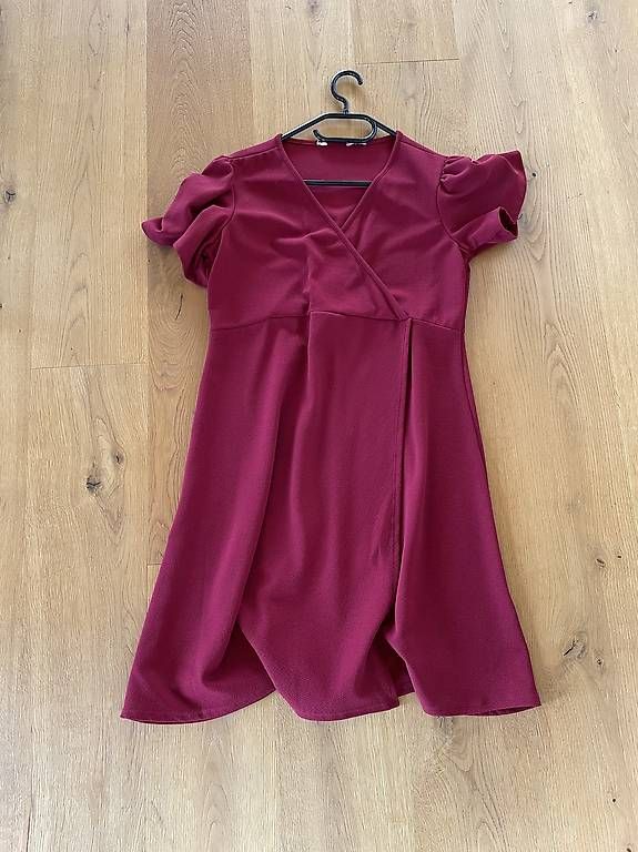 Kleider: Schwangerschaftskleid / Festkleid Bordeaux – Gebraucht aus Balgach von rem_fgw9