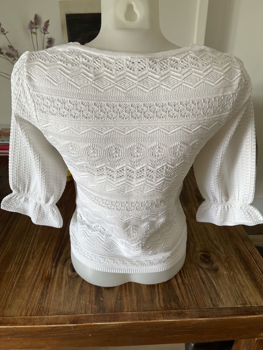 T-Shirts: Tricot blanc Studio S comme neuf lisez les mesures – Gebraucht aus Kloten von Vermicelles 4