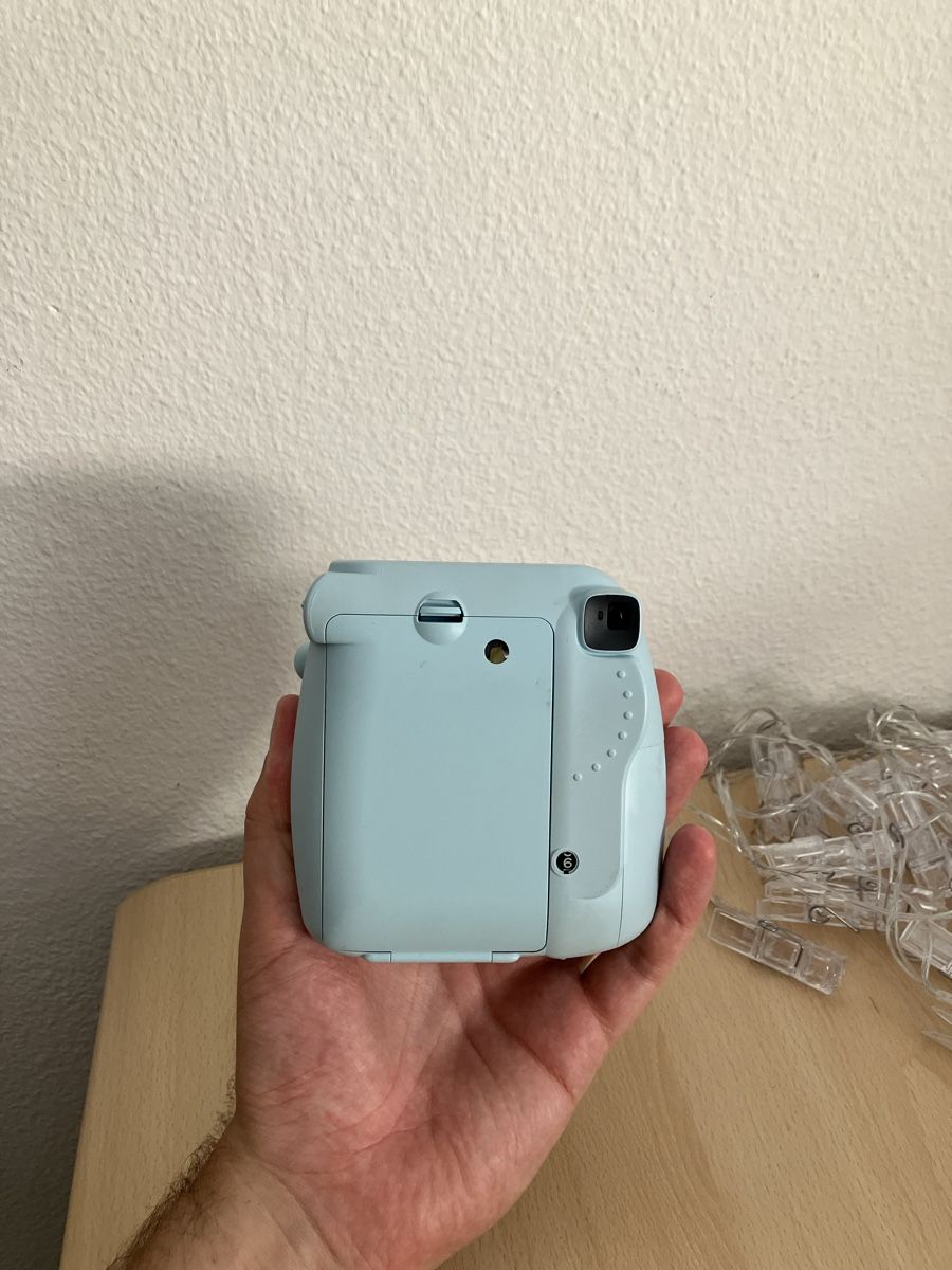 Fujifilm Appareil photo: Instax mini 8 bleu + guirlande lumineuse – D'occasion à Lausanne par Pingouin14 2