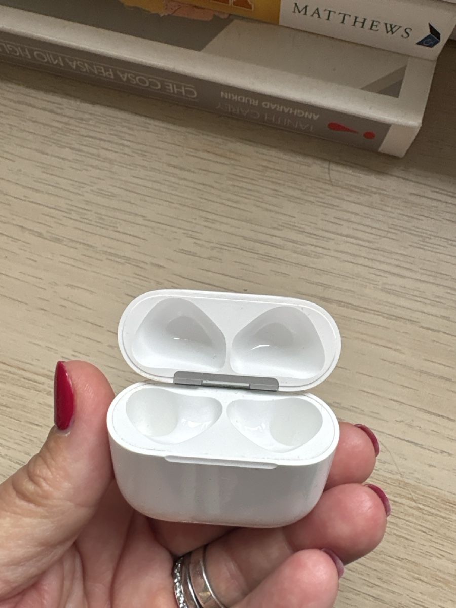 Apple Cuffie: Air Pods 4 ANC – Usato da Gordola venduto da Ghido_s 2