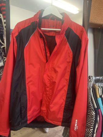 Crivit Regenjacke Rot/Schwarz, Grösse L, Top Zustand!
