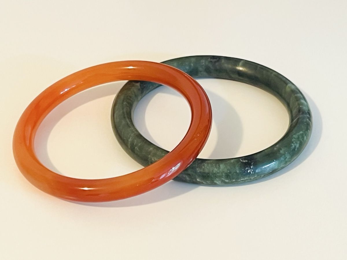 Bracelets: Carnelian &  Nephrite Jade Bangle Set – D'occasion à Rüschlikon par topswissvintage 1